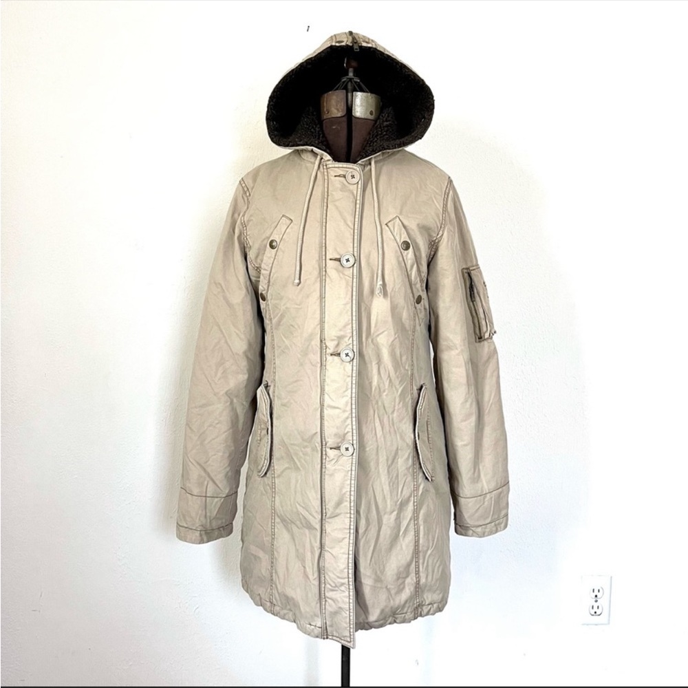 Beautiful American Eagle parka